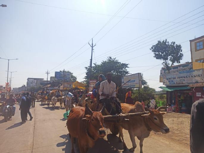 Constitutional solution to dispute in Navargaon Decision to name the square Constitution, 56 families will return to their hometown | नवरगावातील वादावर 'संविधाना'चा तोडगा; चौकाला संविधान नाव देण्याचा निर्णय, ५६ कुटुंबे परतणार स्वगावी Constitutional solution to dispute in Navargaon Decision to name the square Constitution, 56 families will return to their hometown | नवरगावातील वादावर 'संविधाना'चा तोडगा; चौकाला संविधान नाव देण्याचा निर्णय, ५६ कुटुंबे परतणार स्वगावी