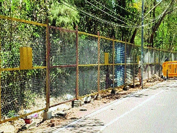 Biofenching shell for the trees in Versova | वर्सोव्यातील तिवरांच्या झाडांना बायोफेनसिंगचे कवच Biofenching shell for the trees in Versova | वर्सोव्यातील तिवरांच्या झाडांना बायोफेनसिंगचे कवच