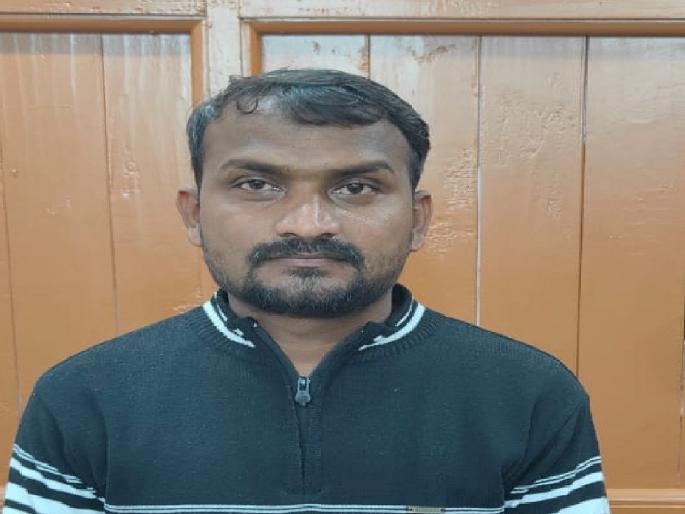 Suspended police officer John Vilas Tivade who demanded Rs 1 crore bribe was sent to two day police custody by the court | १ कोटी लाचेची मागणी करणाऱ्या पोलिसाला दोन दिवसाची पोलीस कोठडी Suspended police officer John Vilas Tivade who demanded Rs 1 crore bribe was sent to two day police custody by the court | १ कोटी लाचेची मागणी करणाऱ्या पोलिसाला दोन दिवसाची पोलीस कोठडी