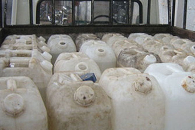 Chloral hydrates in Nashik! Large-scale drug chemical capture | 'क्लोरल हायड्रेट'चे धागेदोरे नाशिकमध्ये! मोठ्या प्रमाणात ड्रग केमिकल हस्तगत