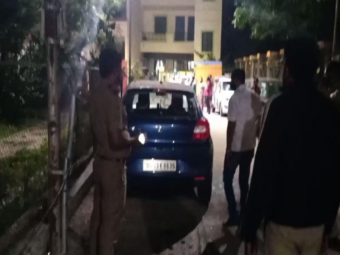 Terror of mobs again in Pune; 7 to 8 vehicles vandalized in Phulenagar area | पुण्यात टोळक्यांची पुन्हा दहशत; फुलेनगर परिसरात ७ ते ८ वाहनांची तोडफोड Terror of mobs again in Pune; 7 to 8 vehicles vandalized in Phulenagar area | पुण्यात टोळक्यांची पुन्हा दहशत; फुलेनगर परिसरात ७ ते ८ वाहनांची तोडफोड