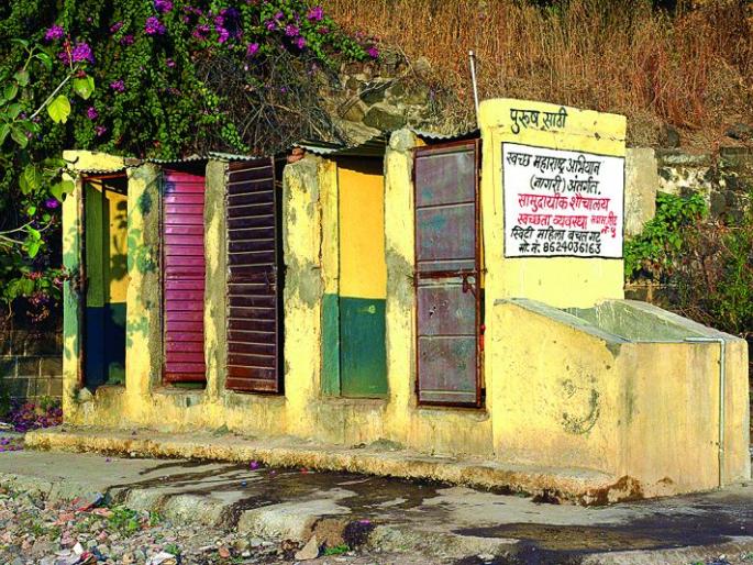 Akola: Toilets audit, construction work will be checked | अकोला : शौचालयांचे ऑडिट, बांधकामाची होणार तपासणी Akola: Toilets audit, construction work will be checked | अकोला : शौचालयांचे ऑडिट, बांधकामाची होणार तपासणी