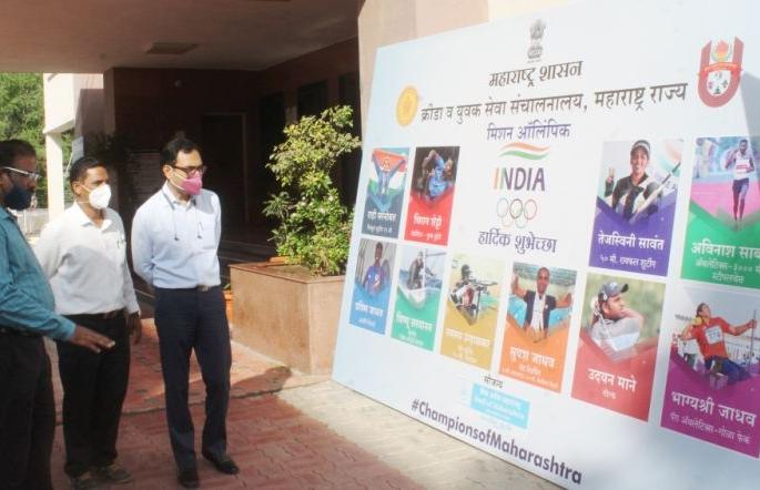 Selfie point set up to wish Olympic athletes in Akola City | ऑलिम्पिक खेळाडूंना शुभेच्छा देण्यासाठी उभारले सेल्फि पॉईंट Selfie point set up to wish Olympic athletes in Akola City | ऑलिम्पिक खेळाडूंना शुभेच्छा देण्यासाठी उभारले सेल्फि पॉईंट