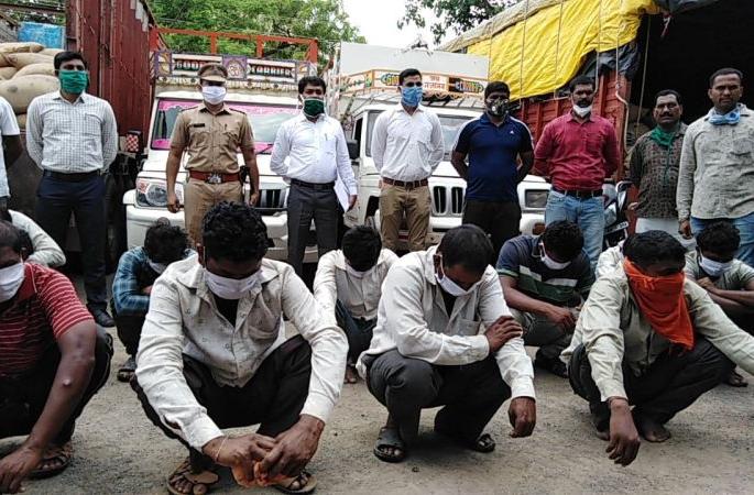 Large gang of thieves who breaks grain warehouse arrested | धान्य गोदाम फोडणारी मोठी टोळी जेरबंद!