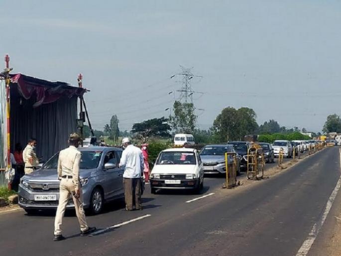 RTPCR forced due to infection of new variants | कोरोनाचा नवा व्हेरीएंट, कर्नाटक-महाराष्ट्र आंतरराज्य सीमेवरील तपासणी पथके अलर्ट RTPCR forced due to infection of new variants | कोरोनाचा नवा व्हेरीएंट, कर्नाटक-महाराष्ट्र आंतरराज्य सीमेवरील तपासणी पथके अलर्ट