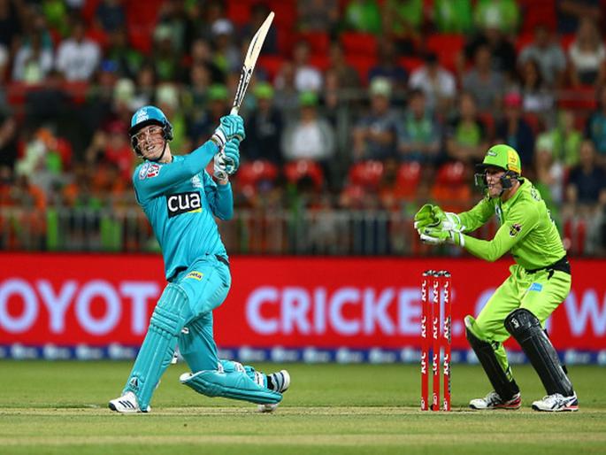 Video : Brisbane Heat's Tom Banton slams five sixes in an over against Sydney Thunder in BBL | Video : इंग्लंडच्या खेळाडूची कमाल; 16 चेंडूंत अर्धशतक अन् एका षटकात सलग पाच षटकार