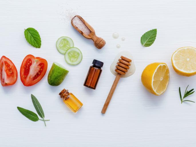 Beauty tips : Tomato facepack for glowing skin | skin care : टोमॅटोसारखी रसरशीत मऊ स्किन हवी, मग असा बनवा टोमॅटो रसाचा फेसपॅक!