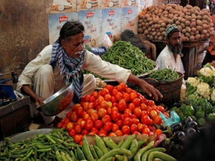 Tomatoes disappear from Pakistan's plate! Inflation flares up in Lahore, Karachi; Afghanistan taught 'this' lesson | पाकिस्तानच्या थाळीतून टोमॅटो गायब! लाहोर, कराचीत महागाईचा भडका; अफगाणिस्तानने शिकवला 'हा' धडा Tomatoes disappear from Pakistan's plate! Inflation flares up in Lahore, Karachi; Afghanistan taught 'this' lesson | पाकिस्तानच्या थाळीतून टोमॅटो गायब! लाहोर, कराचीत महागाईचा भडका; अफगाणिस्तानने शिकवला 'हा' धडा