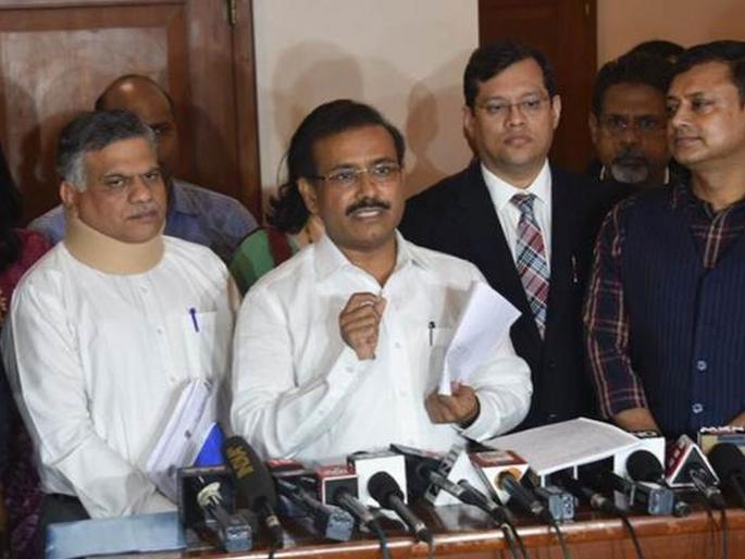 maharashtra government to recruit 16 thousand persons in health department amid corona crisis | CoronaVirus News: कोरोना संकटात नोकरीच्या संधी! आरोग्य विभागात १६ हजार पदांसाठी मेगाभरती