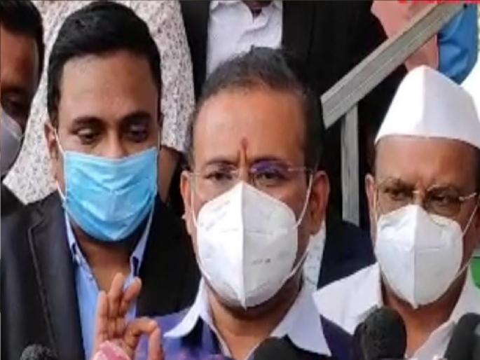 Health Minister Rajesh Tope supported the wine decision | मर्यादेबाहेर वाइन घातक, पण मर्यादित असेल तर.. : आरोग्यमंत्री राजेश टोपे Health Minister Rajesh Tope supported the wine decision | मर्यादेबाहेर वाइन घातक, पण मर्यादित असेल तर.. : आरोग्यमंत्री राजेश टोपे