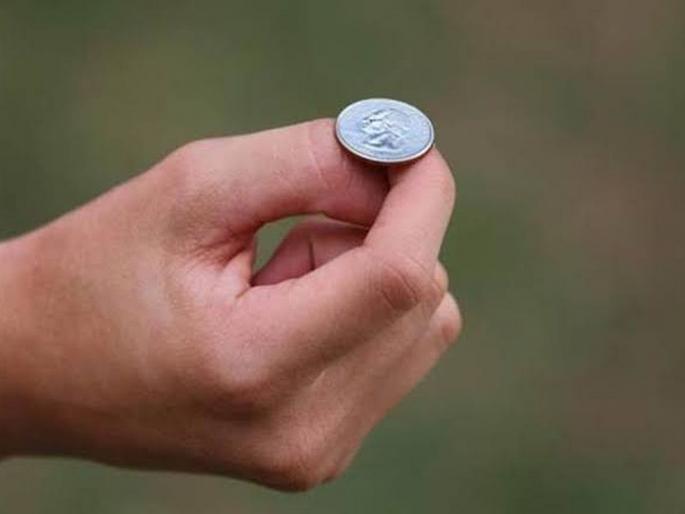 Florida newlyweds flipped coin at wedding to choose their surname | टॉस करून कपलने ठरवलं लग्नानंतर नावासमोर कुणाचं सरनेम लावायचं? Florida newlyweds flipped coin at wedding to choose their surname | टॉस करून कपलने ठरवलं लग्नानंतर नावासमोर कुणाचं सरनेम लावायचं?