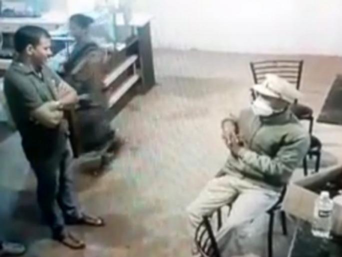 "Now seals your hotel ..."; Two fake policemen arrested in Maval taluka | ... आता तुमचे हॉटेलच सील करतो म्हणत मावळ तालुक्यात धुमाकूळ घालणाऱ्या दोन तोतया पोलिसांना बेड्या "Now seals your hotel ..."; Two fake policemen arrested in Maval taluka | ... आता तुमचे हॉटेलच सील करतो म्हणत मावळ तालुक्यात धुमाकूळ घालणाऱ्या दोन तोतया पोलिसांना बेड्या