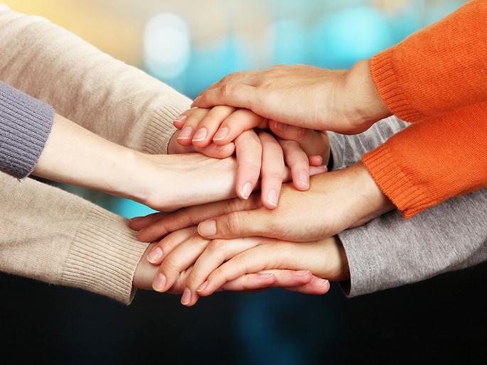 Fearful man afraid of losing identity | भयभीत माणूस ओळख गमावण्याची भीती! Fearful man afraid of losing identity | भयभीत माणूस ओळख गमावण्याची भीती!