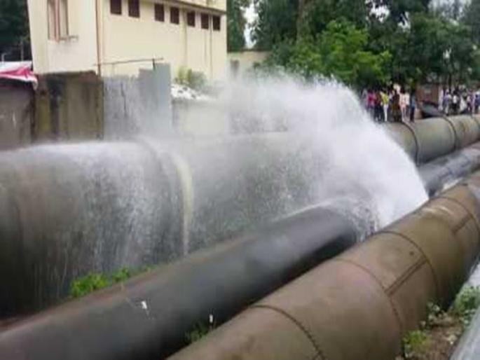 Waterways burst at 128 places in 14 months | १४ महिन्यांत १२८ ठिकाणी फुटल्या जलवाहिन्या Waterways burst at 128 places in 14 months | १४ महिन्यांत १२८ ठिकाणी फुटल्या जलवाहिन्या