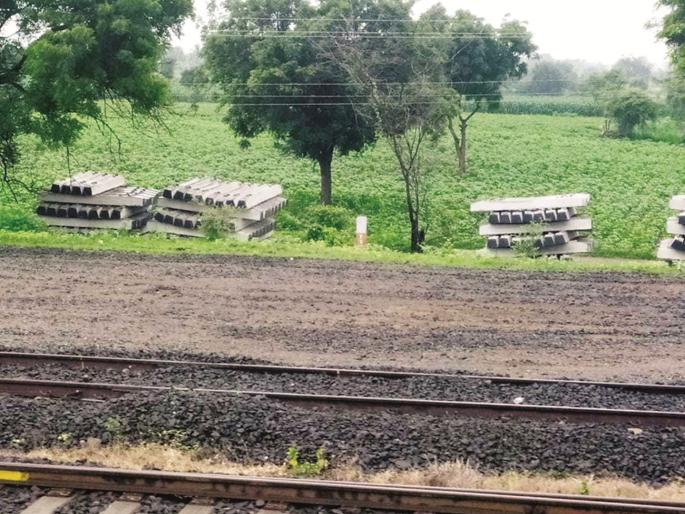 Super! Chhatrapati Sambhajinagar's train journey will be on 'double track' first to Mumbai, then to Parbhani! | सुपर! छत्रपती संभाजीनगरांचा आधी मुंबई, नंतर परभणीचा रेल्वे प्रवास होईल ‘डबल ट्रॅक’ने! Super! Chhatrapati Sambhajinagar's train journey will be on 'double track' first to Mumbai, then to Parbhani! | सुपर! छत्रपती संभाजीनगरांचा आधी मुंबई, नंतर परभणीचा रेल्वे प्रवास होईल ‘डबल ट्रॅक’ने!
