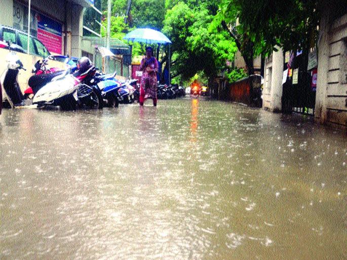 Thane recorded 151 mm rainfall, 16 water tumbling water | ठाण्यात १५१ मिमी पावसाची नोंद, १६ ठिकाणी तुंबले पाणी Thane recorded 151 mm rainfall, 16 water tumbling water | ठाण्यात १५१ मिमी पावसाची नोंद, १६ ठिकाणी तुंबले पाणी