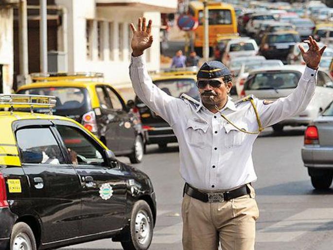Be careful! traffic violation premium will be introduce by IRDAI | खबरदार! वाहतुकीचे नियम मोडाल तर; विम्यामध्ये आणखी एक प्रिमिअम वाढणार Be careful! traffic violation premium will be introduce by IRDAI | खबरदार! वाहतुकीचे नियम मोडाल तर; विम्यामध्ये आणखी एक प्रिमिअम वाढणार