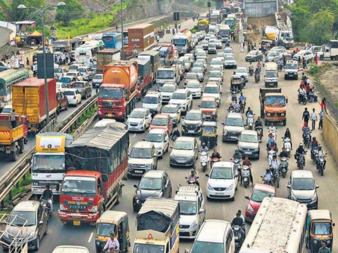 'Traffic jam in Pune city due to metro and contractors'; An attempt to push the responsibility of the authorities | 'पुणे शहरातील वाहतूककोंडी मेट्रो अन् ठेकेदारांमुळे'; अधिकाऱ्यांचा जबाबदारी ढकलण्याचा प्रयत्न 'Traffic jam in Pune city due to metro and contractors'; An attempt to push the responsibility of the authorities | 'पुणे शहरातील वाहतूककोंडी मेट्रो अन् ठेकेदारांमुळे'; अधिकाऱ्यांचा जबाबदारी ढकलण्याचा प्रयत्न
