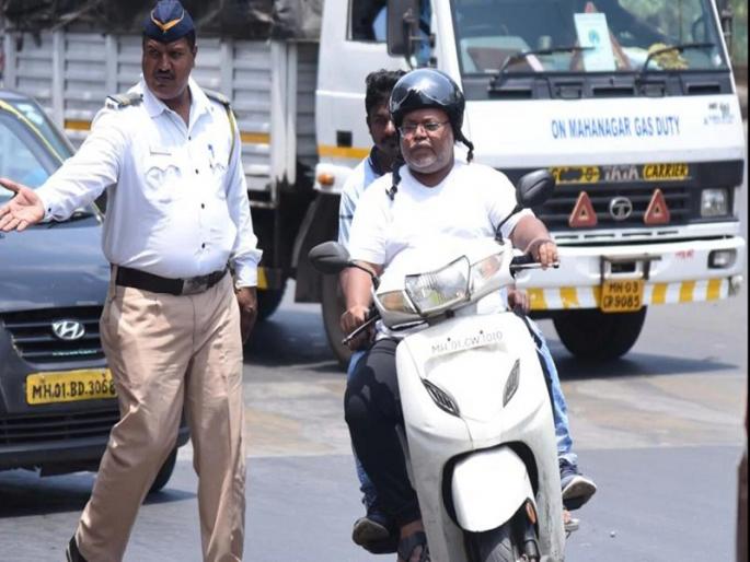 In the city of Pimpri-Chinchwad, reckless drivers also get such a bonus traffic police | पिंपरी-चिंचवड शहरात बेशिस्त वाहनचालकांना असाही मिळतो बोनस! In the city of Pimpri-Chinchwad, reckless drivers also get such a bonus traffic police | पिंपरी-चिंचवड शहरात बेशिस्त वाहनचालकांना असाही मिळतो बोनस!
