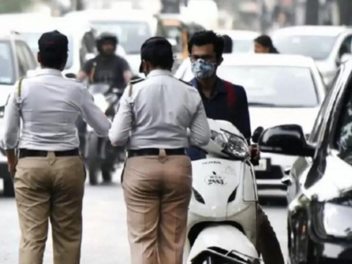 beating the traffic police by saying traffic Wale Apta Leyte Hai | ‘ट्रॅफिकवाले हप्ता लेते है’ म्हणत वाहतूक पोलिसालाच मारहाण beating the traffic police by saying traffic Wale Apta Leyte Hai | ‘ट्रॅफिकवाले हप्ता लेते है’ म्हणत वाहतूक पोलिसालाच मारहाण