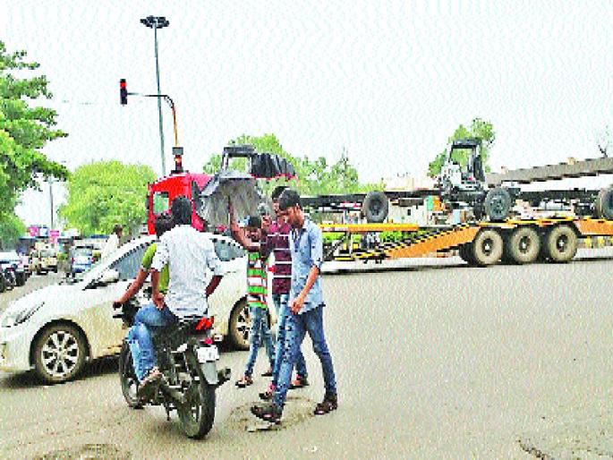 Action of RTO on the new Nanded 78 vehicles | नवीन नांदेड ७८ वाहनांवर आरटीओंची कारवाई