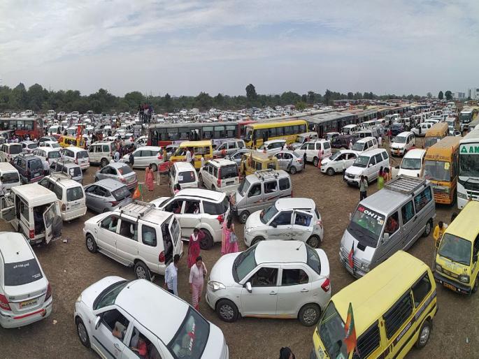 A blow to poor planning; PM Modi reached Goa after the inauguration program, but Nagpurkar got stuck for 2.5 hours in 'parking' | पंतप्रधान गोव्यात पोहोचले, पण नागपूरकर ‘पार्किंग’मध्येच अडकले; ढिसाळ नियोजनाचा फटका A blow to poor planning; PM Modi reached Goa after the inauguration program, but Nagpurkar got stuck for 2.5 hours in 'parking' | पंतप्रधान गोव्यात पोहोचले, पण नागपूरकर ‘पार्किंग’मध्येच अडकले; ढिसाळ नियोजनाचा फटका