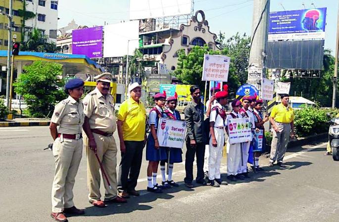 Surgical Strike from Traffic Police in Nagpur | नागपुरात वाहतूक पोलिसांकडून सर्जिकल स्ट्राईक Surgical Strike from Traffic Police in Nagpur | नागपुरात वाहतूक पोलिसांकडून सर्जिकल स्ट्राईक