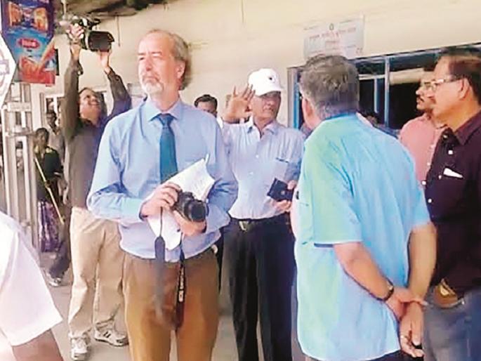 Five years have passed in the discussion of high-speed railways; In 2016, a survey was conducted by Spanish experts in Aurangabad | पाच वर्षे गेली हायस्पीड रेल्वेच्या चर्चेत; २०१६ मध्येच स्पेनच्या तज्ज्ञांनी केली होती पाहणी Five years have passed in the discussion of high-speed railways; In 2016, a survey was conducted by Spanish experts in Aurangabad | पाच वर्षे गेली हायस्पीड रेल्वेच्या चर्चेत; २०१६ मध्येच स्पेनच्या तज्ज्ञांनी केली होती पाहणी