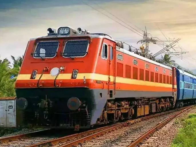 Fake buttermilk and water bottles on sale in trains, summer rush: Campaign against unauthorized vendors intensified | रेल्वेत बनावट ताक अन् पाणी बाटल्यांची धडाक्यात विक्री उन्हाळ्यातील गर्दी : अनधिकृत विक्रेत्यांविरोधात मोहिम अधिक तीव्र Fake buttermilk and water bottles on sale in trains, summer rush: Campaign against unauthorized vendors intensified | रेल्वेत बनावट ताक अन् पाणी बाटल्यांची धडाक्यात विक्री उन्हाळ्यातील गर्दी : अनधिकृत विक्रेत्यांविरोधात मोहिम अधिक तीव्र