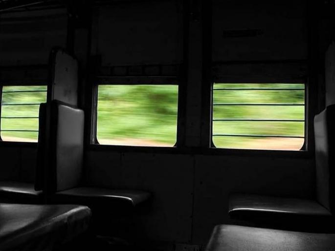 window seat in the train is dangerous! iron rod entered the young man's neck; Death on the spot accident in neelanchal Express | ट्रेनमध्ये विंडो सीटदेखील धोकादायक! तरुणाच्या मानेत सळी घुसली; जागेवरच मृत्यू window seat in the train is dangerous! iron rod entered the young man's neck; Death on the spot accident in neelanchal Express | ट्रेनमध्ये विंडो सीटदेखील धोकादायक! तरुणाच्या मानेत सळी घुसली; जागेवरच मृत्यू