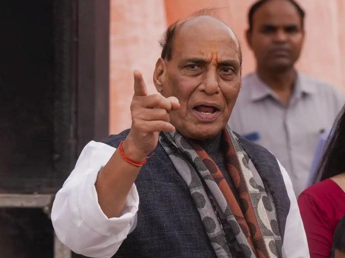 the fear of the army reached Rawalpindi; Rajnath Singh spoke clearly on Operation Sindoor | भारतानं पाकिस्तानात घुसून मारलं, लष्कराचा दरारा रावळपिंडीपर्यंत पोहोचला; ऑपरेशन सिंदूरवर राजनाथ सिंह स्पष्टच बोलले 