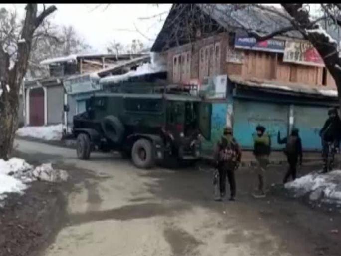three terrorists killed in the ongoing operation at Mandoora Tral area of Awantipora | जम्मूतील त्रालमध्ये चकमक; तीन दहशतवाद्यांना कंठस्नान घालण्यात सुरक्षा दलांना यश three terrorists killed in the ongoing operation at Mandoora Tral area of Awantipora | जम्मूतील त्रालमध्ये चकमक; तीन दहशतवाद्यांना कंठस्नान घालण्यात सुरक्षा दलांना यश