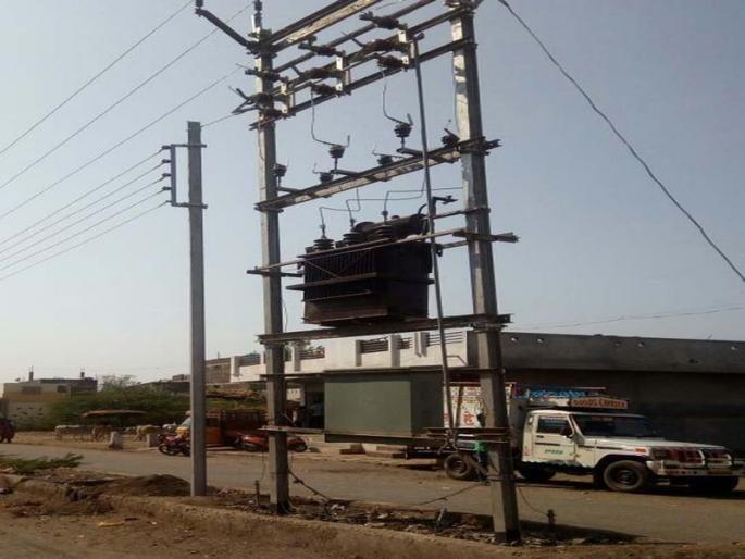 Taloda City: Public power of the city due to lack of transfer | तळोदा शहर : हस्तांतराअभावी शहरातील जनतेचे वीजेचे हाल Taloda City: Public power of the city due to lack of transfer | तळोदा शहर : हस्तांतराअभावी शहरातील जनतेचे वीजेचे हाल