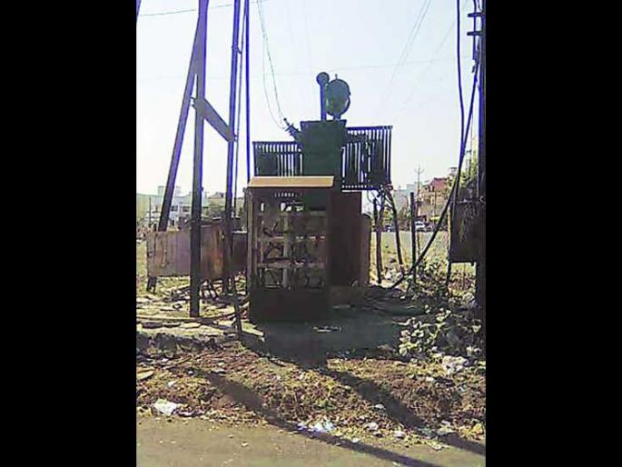 'Do not burn garbage near transfarmers' - Appeal for Mahavitaran | ‘विद्युत रोहित्राजवळ कचरा जाळू नका’ -  महावितरणचे आवाहन  