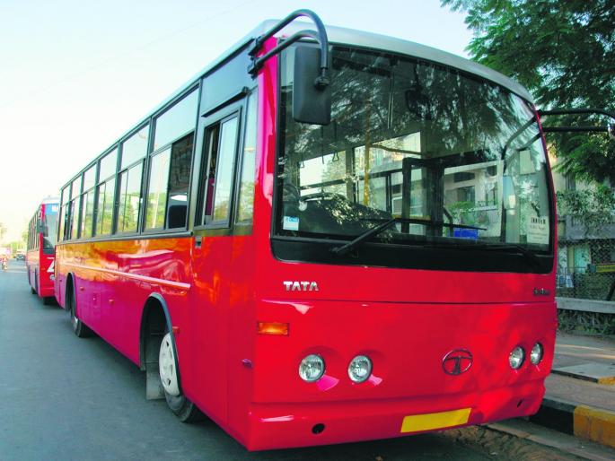The star-studded bus catches the star of the victim | भरधाव स्टार बसने घेतला दोघांचा बळी
