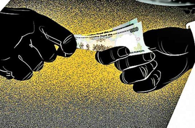 ACB traped at Kapilnagar police station in Nagpur | नागपुरातील कपिलनगर पोलीस ठाण्यात एसीबीचा छापा