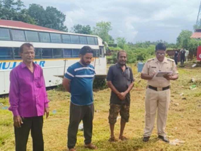 A merchant's jewelery looted from a private bus during the journey | Sindhudurg: प्रवासादरम्यान खासगी बसमधून व्यापाऱ्याचे दागिने लंपास, अज्ञाताविरोधात गुन्हा दाखल  A merchant's jewelery looted from a private bus during the journey | Sindhudurg: प्रवासादरम्यान खासगी बसमधून व्यापाऱ्याचे दागिने लंपास, अज्ञाताविरोधात गुन्हा दाखल