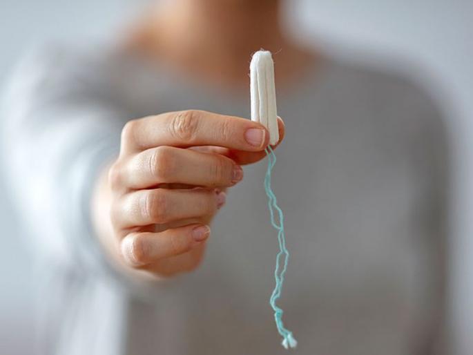Toxic shock syndrome : womens health toxic shock syndrome symptoms treatment | Toxic shock syndrome : सावधान! महिलांमध्ये वाढतोय जीवघेण्या टॉक्सिक शॉक सिंड्रोमचा धोका; जाणून घ्या लक्षणं अन् उपाय