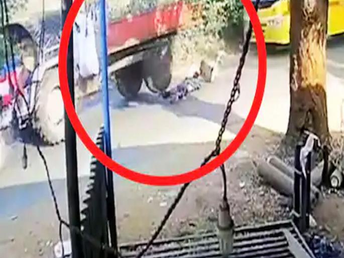Cctv video bus hits tractor in overtake 19 year old worker dies raigad | थरारक! बसनं मागून धडक देताच २ जण ट्रॅक्टरमधून खाली पडले; अन् मग घडलं असं काही; पाहा व्हिडीओ Cctv video bus hits tractor in overtake 19 year old worker dies raigad | थरारक! बसनं मागून धडक देताच २ जण ट्रॅक्टरमधून खाली पडले; अन् मग घडलं असं काही; पाहा व्हिडीओ