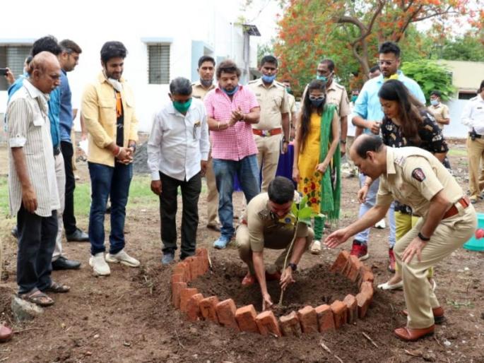 Rain water to protect police buildings | रेन वॉटर हार्वेस्टिंग यंत्रणा : पोलिसांच्या वास्तू जपणार पावसाचे पाणी ! Rain water to protect police buildings | रेन वॉटर हार्वेस्टिंग यंत्रणा : पोलिसांच्या वास्तू जपणार पावसाचे पाणी !