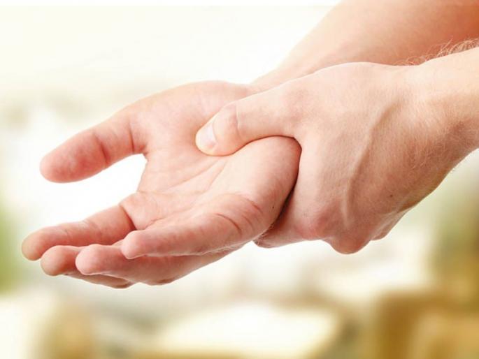 know the exercise for trembling hands | Health tips: अगदी तरुणवयातही हात थरथरायत? असू शकतं 'या' गंभीर आजाराचं लक्षण! करा 'हे' व्यायामप्रकार know the exercise for trembling hands | Health tips: अगदी तरुणवयातही हात थरथरायत? असू शकतं 'या' गंभीर आजाराचं लक्षण! करा 'हे' व्यायामप्रकार