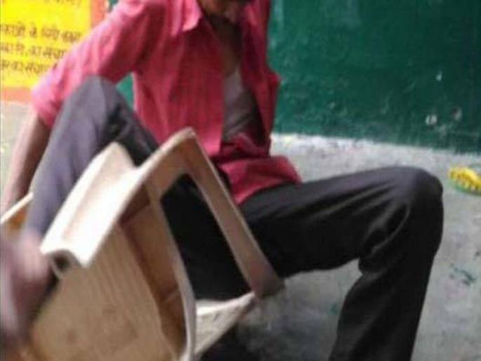 Three drunk teachers suspended, drunk at school in gadchiroli | तीन दारुडे शिक्षक निलंबित, मद्यप्राशन करुन शाळेत यायचे गुरुजी Three drunk teachers suspended, drunk at school in gadchiroli | तीन दारुडे शिक्षक निलंबित, मद्यप्राशन करुन शाळेत यायचे गुरुजी