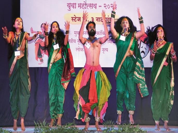 Dhondya Dhondya Pani de, Say-May Piku de; Awakening of cultural heritage through folk tribal dance | धोंड्या धोंड्या पाणी दे, साय-माय पिकू दे; लोक आदिवासी नृत्यातून सांस्कृतिक ठेव्याचा जागर Dhondya Dhondya Pani de, Say-May Piku de; Awakening of cultural heritage through folk tribal dance | धोंड्या धोंड्या पाणी दे, साय-माय पिकू दे; लोक आदिवासी नृत्यातून सांस्कृतिक ठेव्याचा जागर
