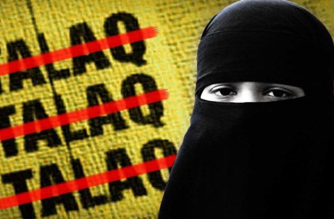 Triple Divorce Troll: shameful criticism, complaint of woman | ट्रिपल तलाक ट्रोल : लज्जास्पद टीका, महिलेची तक्रार Triple Divorce Troll: shameful criticism, complaint of woman | ट्रिपल तलाक ट्रोल : लज्जास्पद टीका, महिलेची तक्रार