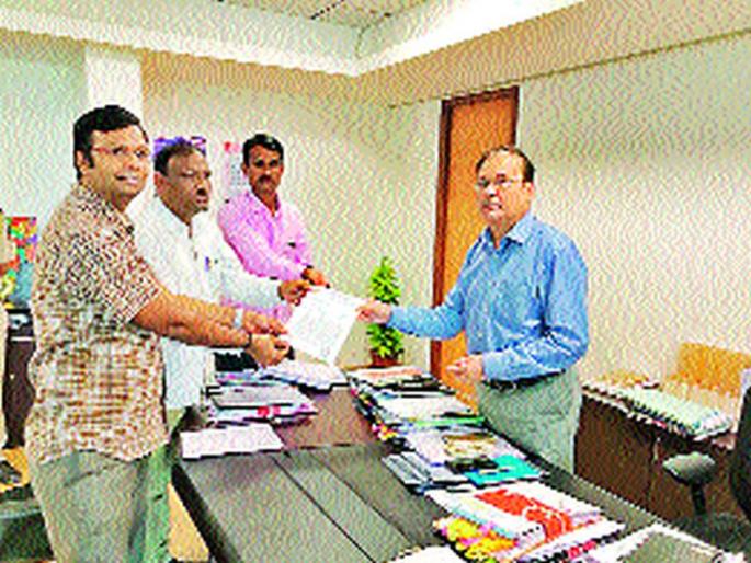 Indapurkar Ektavalay against the transfer, in the Ministry of Civil Affairs | बदलीविरोधात इंदापूरकर एकवटले, नागरिकांची मंत्रालयात धाव Indapurkar Ektavalay against the transfer, in the Ministry of Civil Affairs | बदलीविरोधात इंदापूरकर एकवटले, नागरिकांची मंत्रालयात धाव