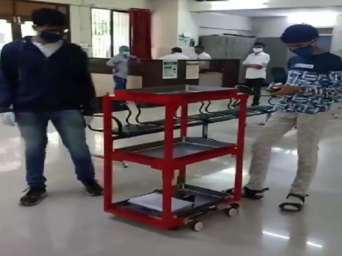 'Trolley Robot' is create for Corona Ward by Ninth class Student 'Idea' | नववीतील विद्यार्थ्याची ‘आयडिया’ कमाल, कोरोना वॉर्डसाठी बनविला ‘ट्रॉली रोबोट’ धम्माल 'Trolley Robot' is create for Corona Ward by Ninth class Student 'Idea' | नववीतील विद्यार्थ्याची ‘आयडिया’ कमाल, कोरोना वॉर्डसाठी बनविला ‘ट्रॉली रोबोट’ धम्माल