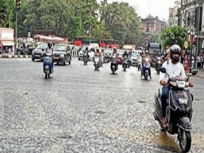 due to unseasonal rain on monday accidents were seen in many places in mumbai | पाऊस, दुर्घटनांनी वाहतुकीचे वाजले तीनतेरा; अनेक ठिकाणी वाहतूक कोंडी due to unseasonal rain on monday accidents were seen in many places in mumbai | पाऊस, दुर्घटनांनी वाहतुकीचे वाजले तीनतेरा; अनेक ठिकाणी वाहतूक कोंडी