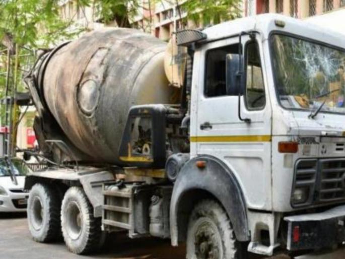 pimpari-chinchwad accident Mixer truck wreaks havoc on a restricted road; Young woman dies on the spot, another critically injured | बंदी असलेल्या रस्त्यावर मिक्सर ट्रकचा कहर; तरुणीचा जागीच मृत्यू pimpari-chinchwad accident Mixer truck wreaks havoc on a restricted road; Young woman dies on the spot, another critically injured | बंदी असलेल्या रस्त्यावर मिक्सर ट्रकचा कहर; तरुणीचा जागीच मृत्यू