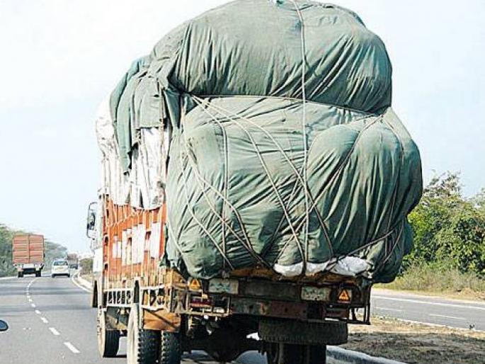 RTO bang! 2 crore 37 lakhs fined to 841 vehicle owners for transporting overload | आरटीओचा दणका! ओव्हरलोड वाहतूक करणाऱ्या ८४१ वाहनधारकांना २ कोटी ३७ लाखांचा दंड RTO bang! 2 crore 37 lakhs fined to 841 vehicle owners for transporting overload | आरटीओचा दणका! ओव्हरलोड वाहतूक करणाऱ्या ८४१ वाहनधारकांना २ कोटी ३७ लाखांचा दंड