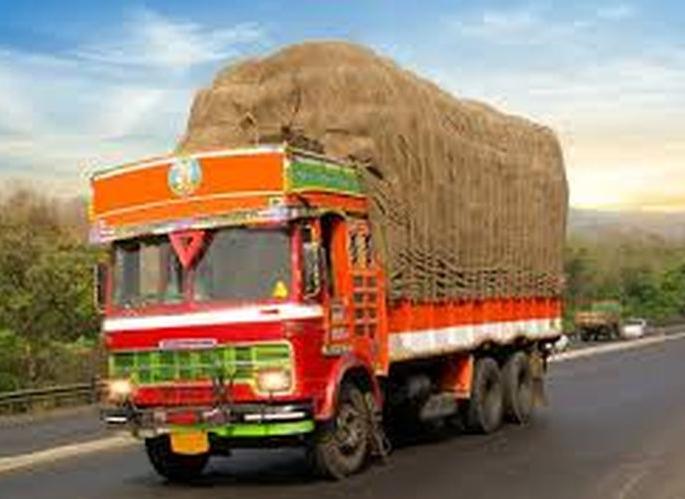 Washim: The truck driver is also absconding from the district general hospital | वाशिम:  ‘तो’ ट्रकचालक जिल्हा सामान्य रुग्णालयातूनही फरार